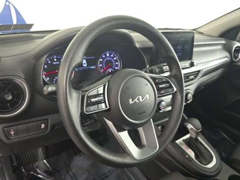 Used 2023 Kia Forte LXS image 34