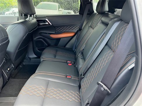 Used 2024 Mitsubishi Outlander SEL image 28