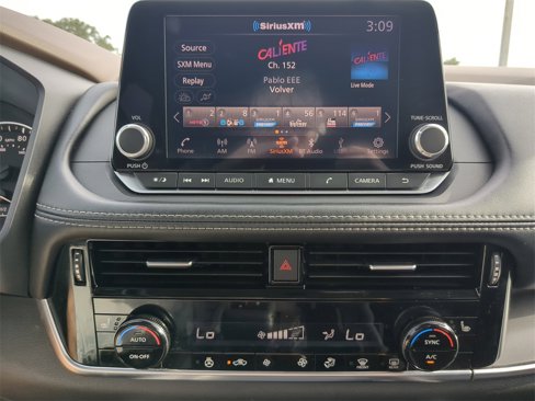 Used 2023 Nissan Rogue SV w/ SV Premium Package image 22