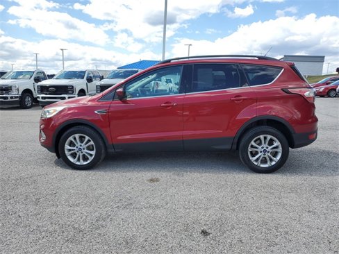 Used 2017 Ford Escape SE w/ Equipment Group 201A image 7