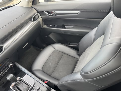 Used 2019 MAZDA CX-5 Touring image 17
