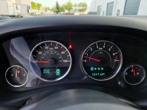 Used 2018 Jeep Wrangler Unlimited Sahara w/ Connectivity Group image 10