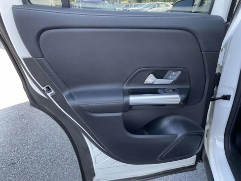 Used 2021 Mercedes-Benz GLA 250 image 2