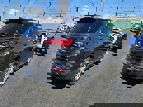 Used 2022 Chevrolet Equinox LT image 3
