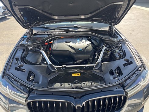 Used 2022 BMW 530e xDrive w/ M Sport Package image 30