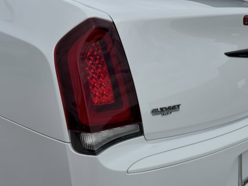 Used 2023 Chrysler 300 Touring w/ Sport Appearance Package image 10