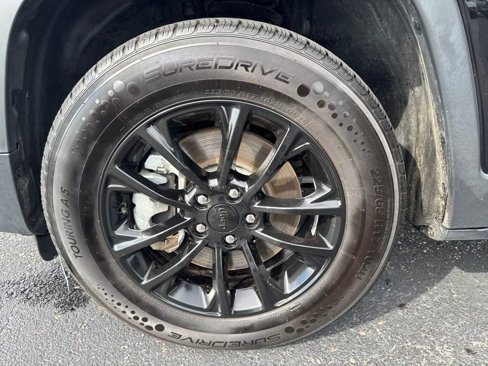 Used 2023 Jeep Cherokee Altitude Lux image 26