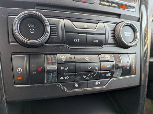 Used 2017 Ford Explorer XLT w/ Equipment Group 202A image 20