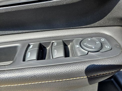 Used 2020 GMC Terrain SLE image 31