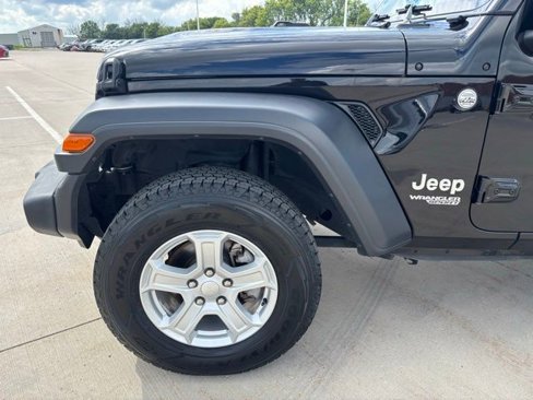 Used 2020 Jeep Wrangler Sport image 10