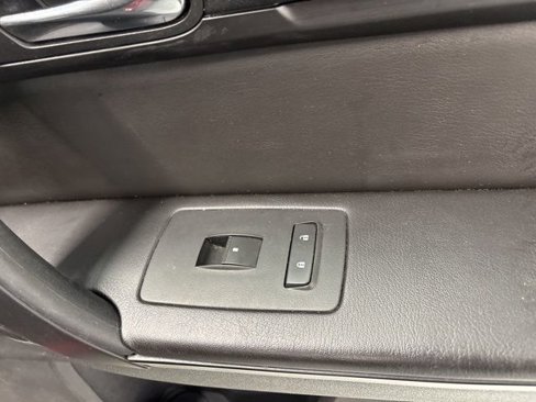Used 2017 Chevrolet Traverse LT w/ Style and Technology Package image 25