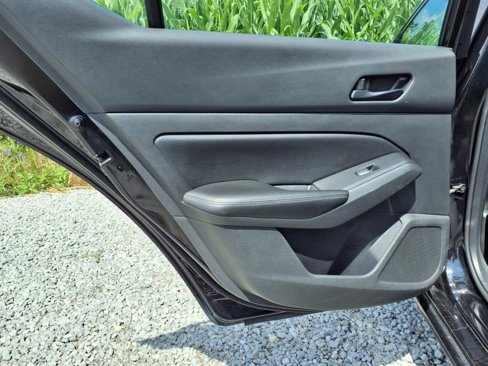 Used 2024 Nissan Altima 2.5 SV image 23