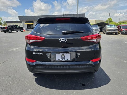 Used 2018 Hyundai Tucson SE image 8