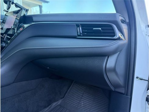 Used 2023 Toyota Camry SE image 36