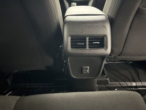 Used 2022 Chevrolet Equinox LT image 17
