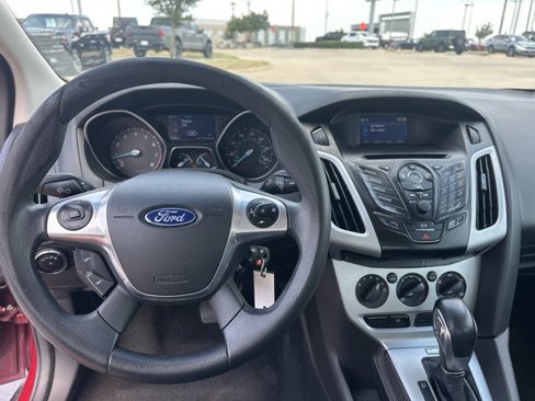 Used 2014 Ford Focus SE image 12