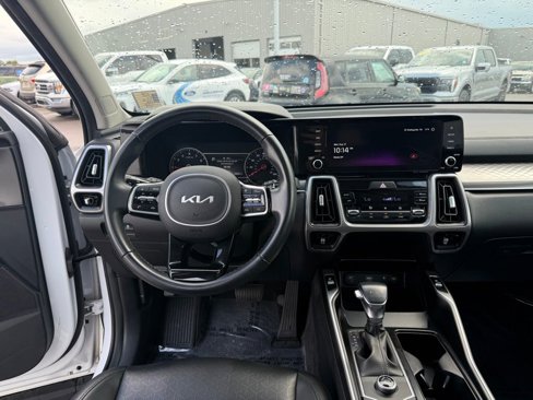 Used 2023 Kia Sorento S w/ Panoramic Sunroof Package image 14
