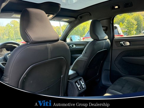 Certified 2023 Volvo C40 P8 Recharge Ultimate image 21