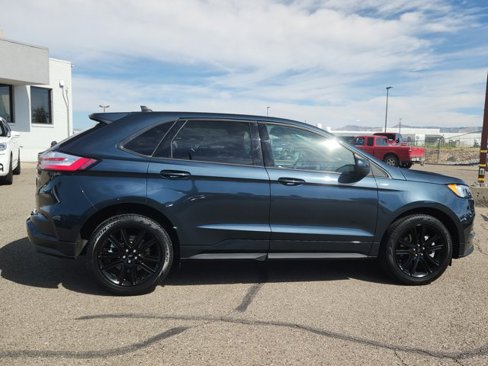 Certified 2024 Ford Edge ST-Line w/ Class II Trailer Tow Package image 2