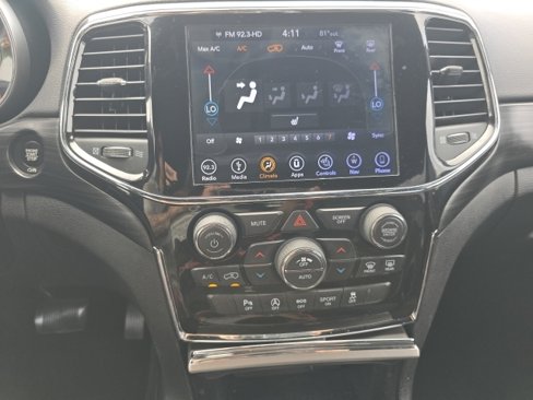 Used 2019 Jeep Grand Cherokee Laredo w/ Laredo X Package image 7