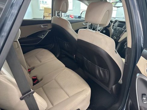 Used 2015 Hyundai Santa Fe GLS image 25