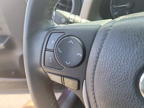 Used 2017 Toyota RAV4 Limited image 27