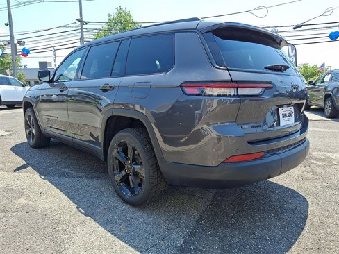 Used 2023 Jeep Grand Cherokee L Laredo image 28