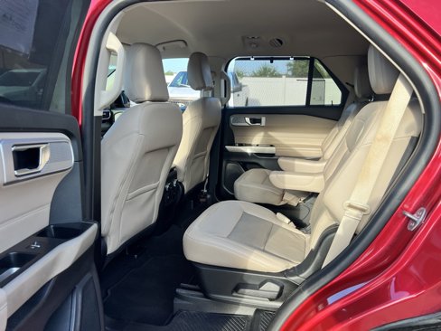 Used 2021 Ford Explorer Limited image 13