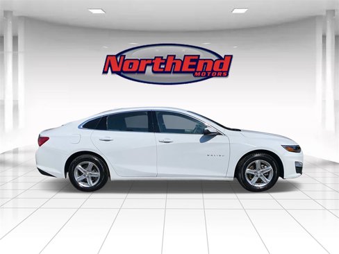 Used 2022 Chevrolet Malibu LT image 9