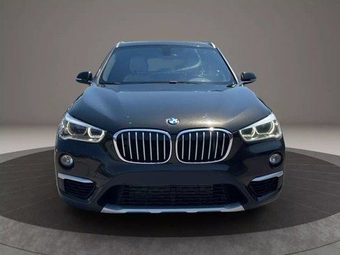 Used 2017 BMW X1 xDrive28i image 4