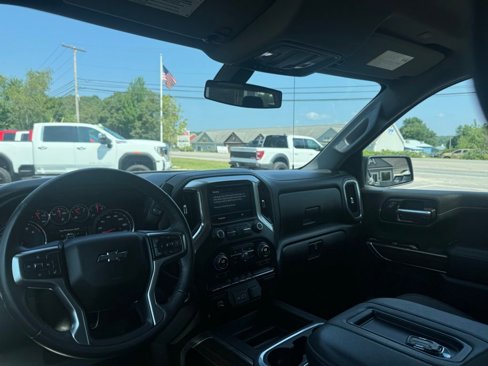 Used 2022 Chevrolet Silverado 1500 LT Trail Boss w/ Bed Protection Package image 28