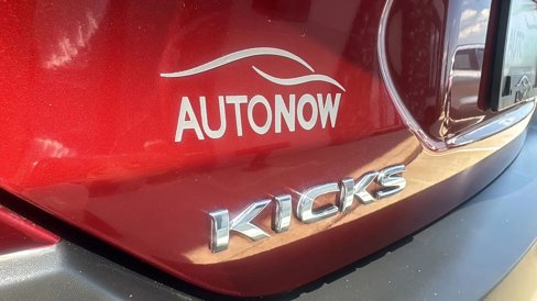 Used 2020 Nissan Kicks SV image 11
