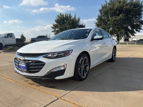Used 2024 Chevrolet Malibu LT image 4