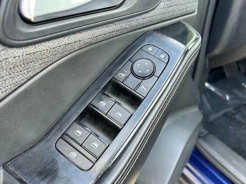 Used 2023 Nissan Rogue SV image 36