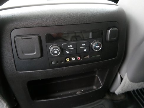 Used 2015 Chevrolet Suburban LT w/ Luxury Package image 21