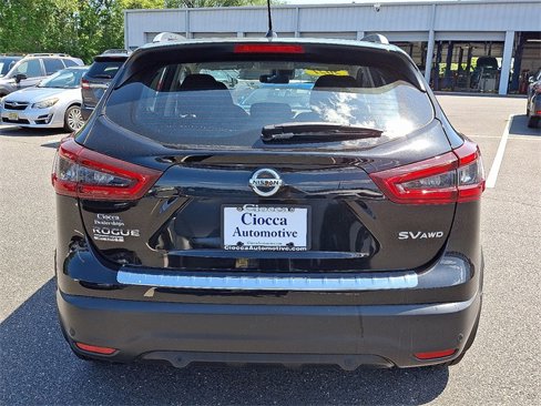 Used 2021 Nissan Rogue Sport SV image 8