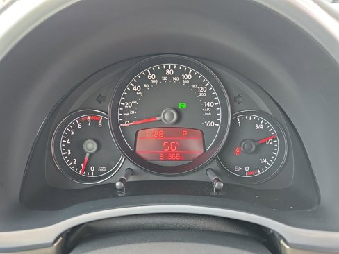 Used 2012 Volkswagen Beetle 2.5 image 11