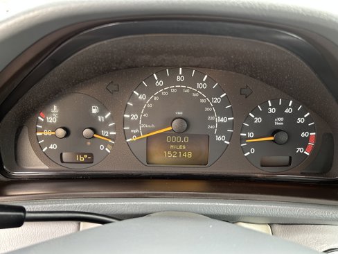 Used 2001 Mercedes-Benz CLK 320 Coupe image 10
