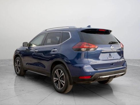 Used 2019 Nissan Rogue SV w/ Sun & Sound Touring Package image 5