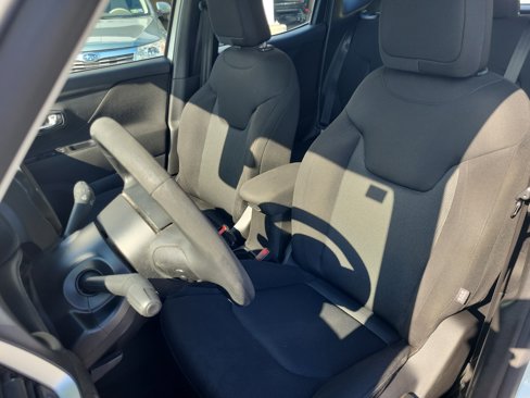 Used 2021 Jeep Renegade Sport image 10