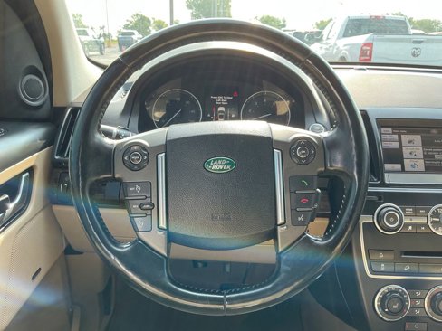 Used 2013 Land Rover LR2 image 14