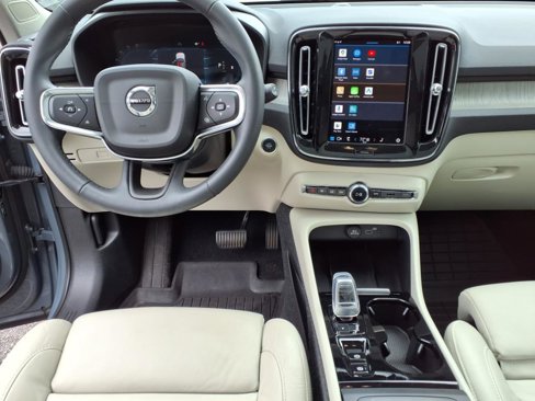 Certified 2023 Volvo XC40 B5 Plus w/ Driver Assist Package image 13
