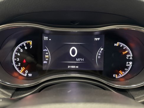 Used 2017 Jeep Grand Cherokee Altitude image 13