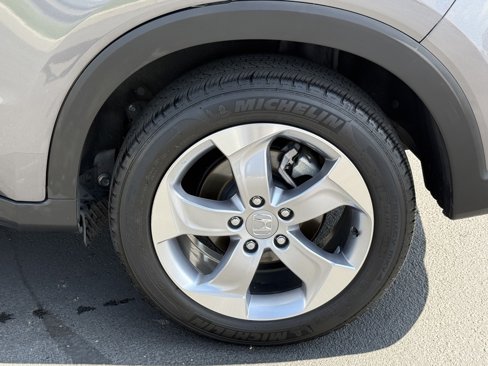 Used 2021 Honda HR-V LX image 16