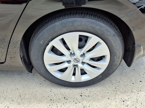 Certified 2025 Nissan Sentra S image 22