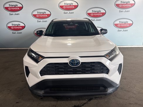 Used 2019 Toyota RAV4 LE image 2