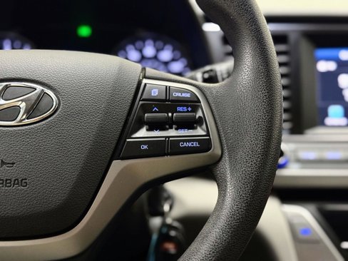 Used 2018 Hyundai Elantra SEL image 19