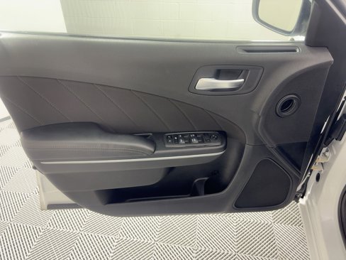 Used 2022 Dodge Charger SXT image 13