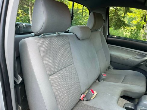 Used 2005 Toyota Tacoma 2WD Regular Cab image 32