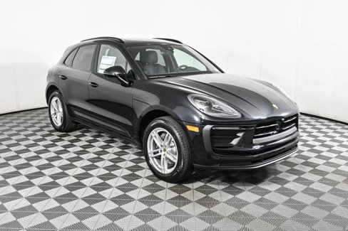 Certified 2025 Porsche Macan image 28